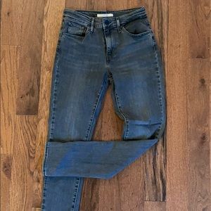 Faded Black Levi’s 721 High Rise Skinny